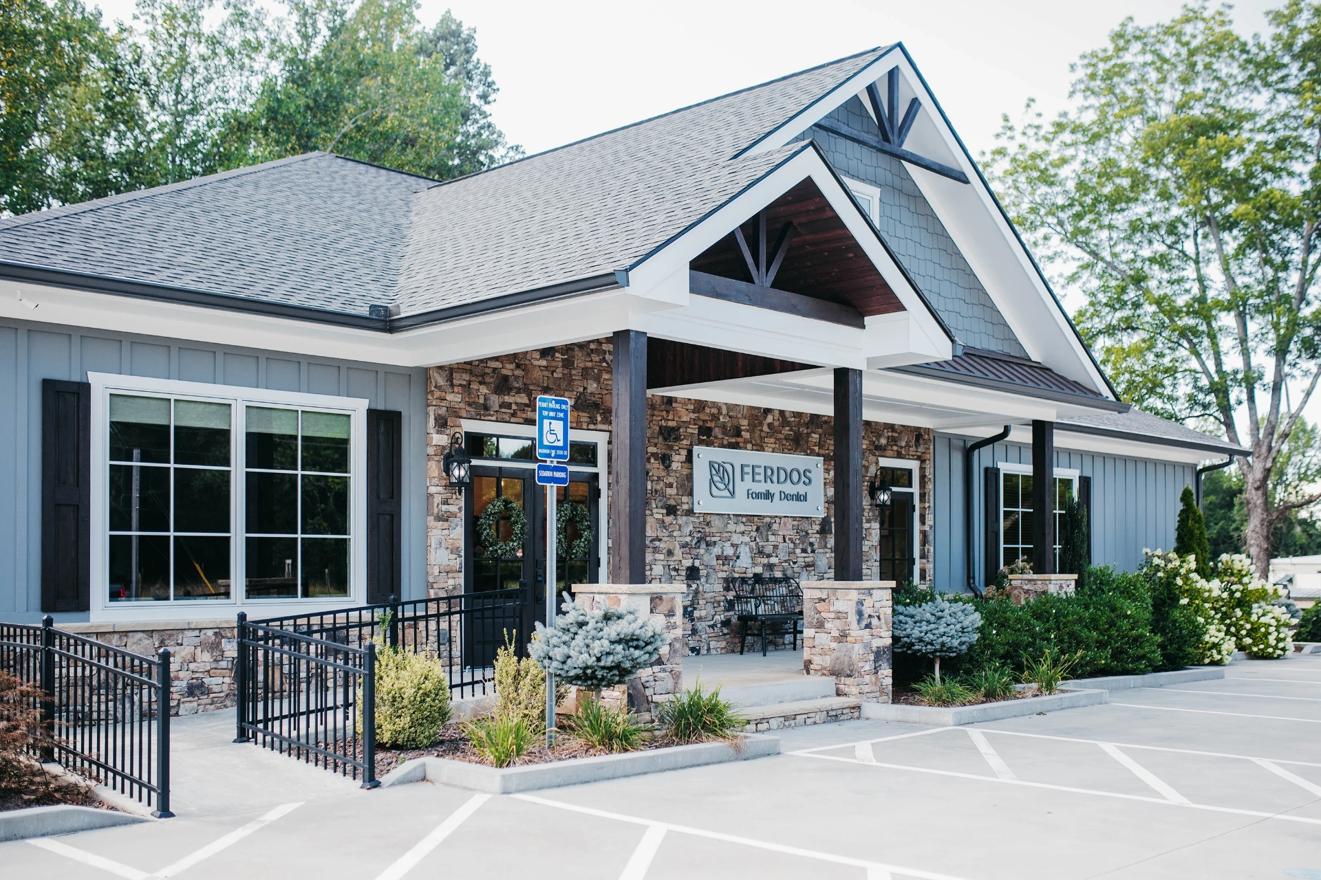 Ferdos Family Dental office building in Cornelia, Georgia